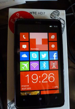 Смартфон HTC HD7 + чехол в подарок