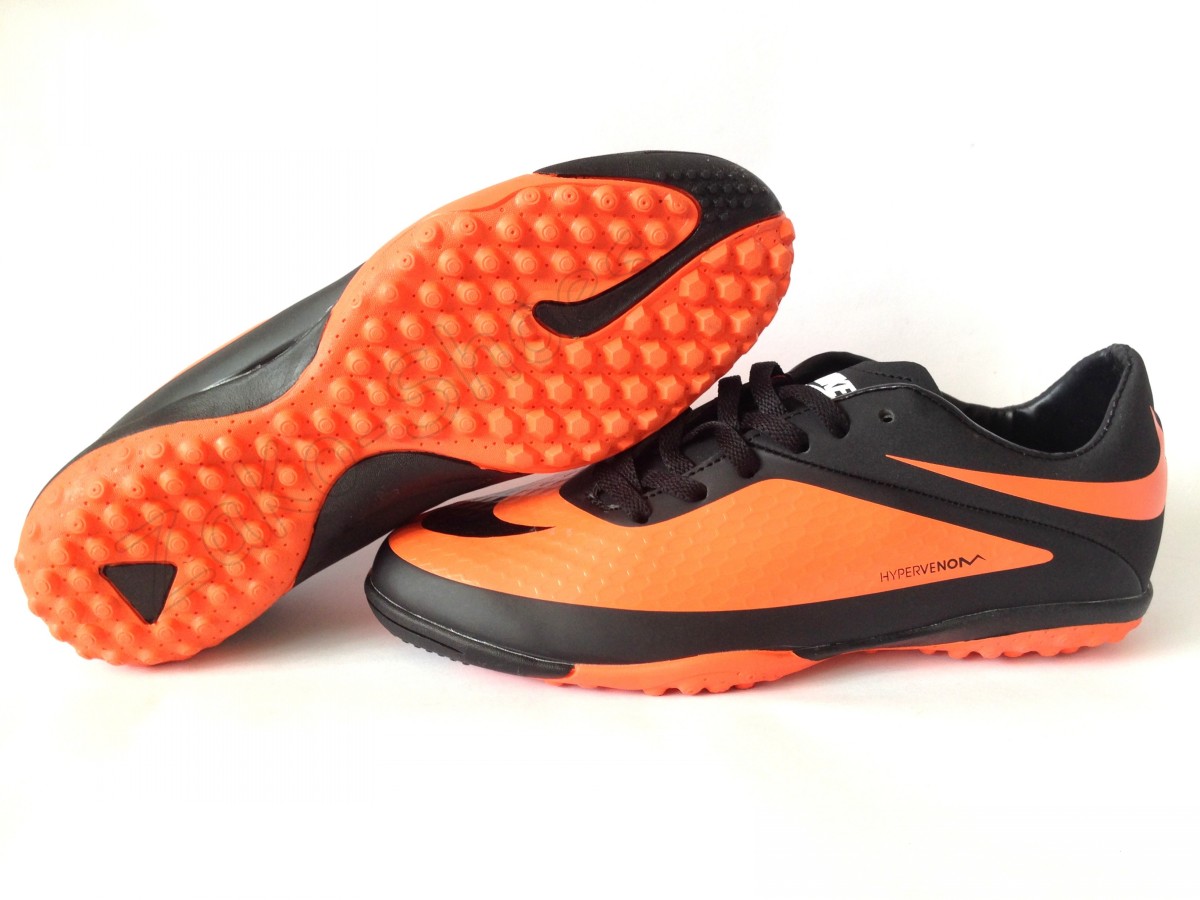 Футбольные кроссовки Nike HyperVenom в 2х цветах