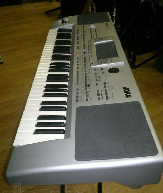 Продам синтезатор Korg PA80+HD