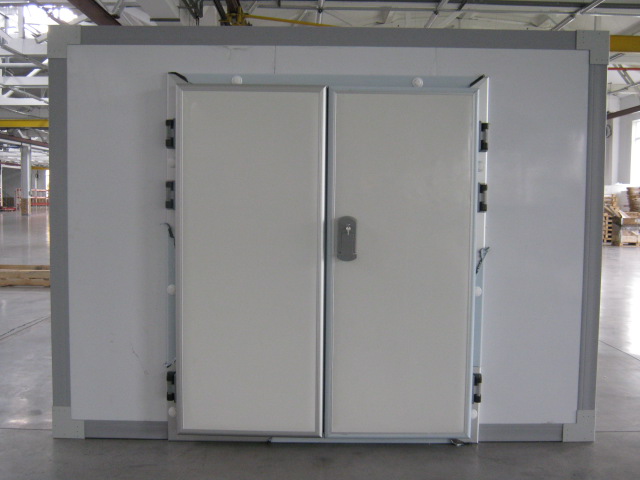 Двери для холодильных  и морозильных камер