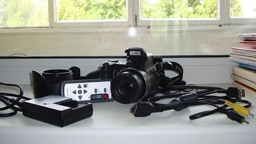 Фотоапарат SONY Cyber-shot DSC-H9 + сумка + карта пам'яті